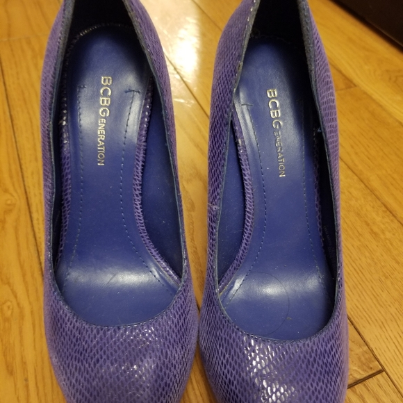 Shoes - Picture 2 of 3